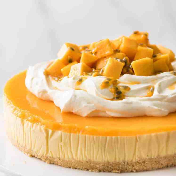 This No Bake Mango Cheesecake is a complete and utter celebration of summer! recipetineats.com